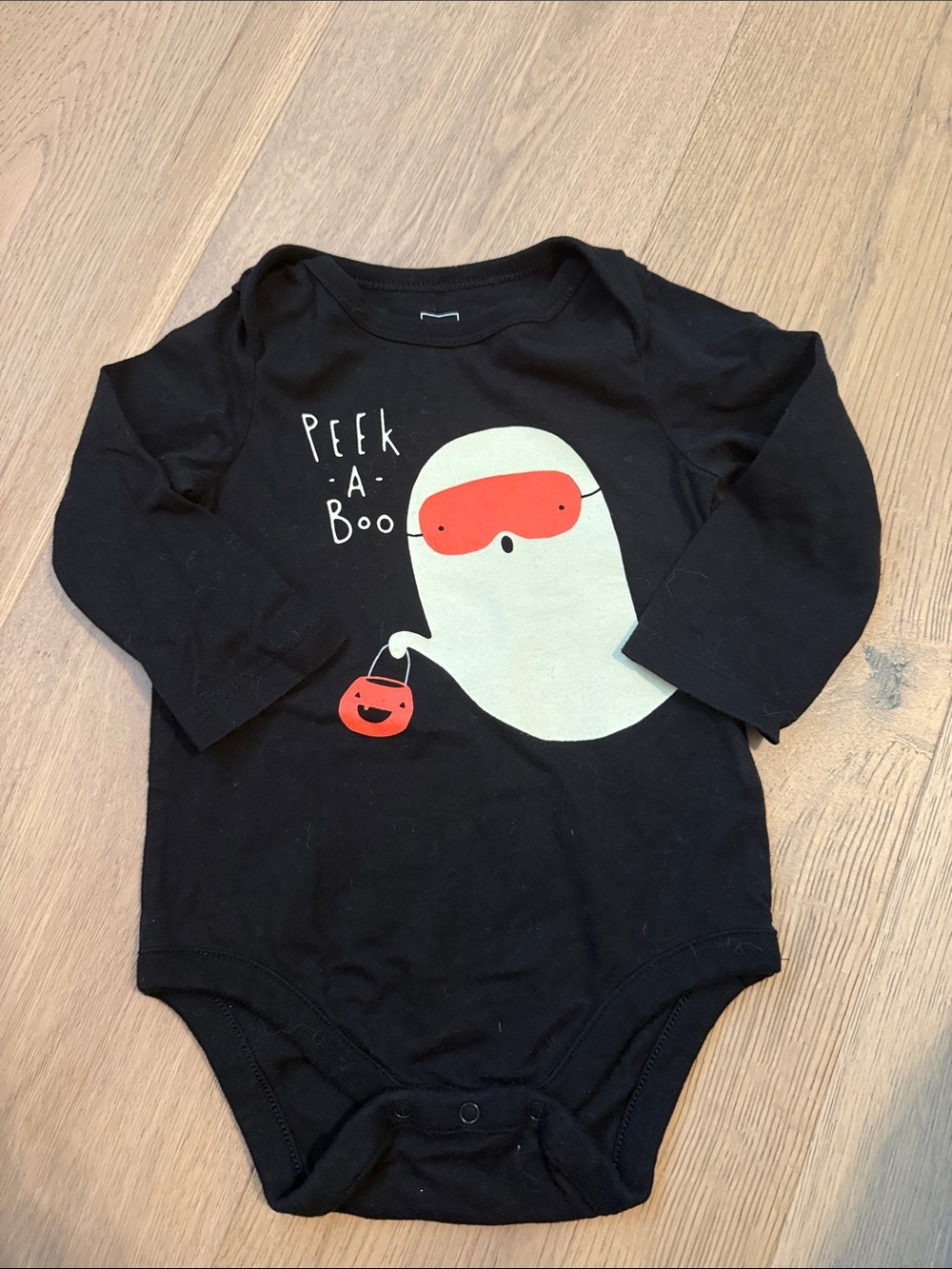 Baby Gap Halloween Glow in the Dark Onesie/Bodysuit - Size 6-12 mon - Like New!